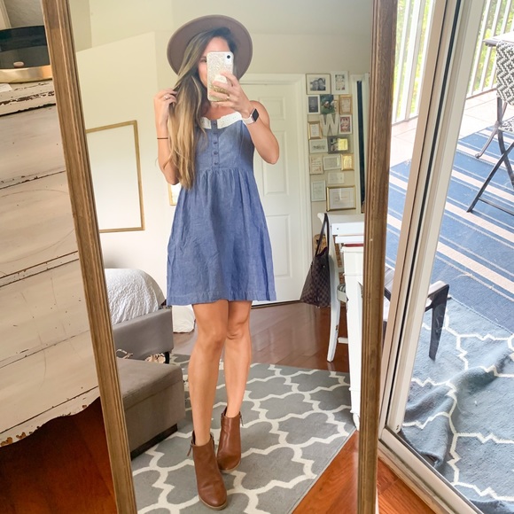 Chambray dress with lace trim adjustable straps - Picture 4 of 12